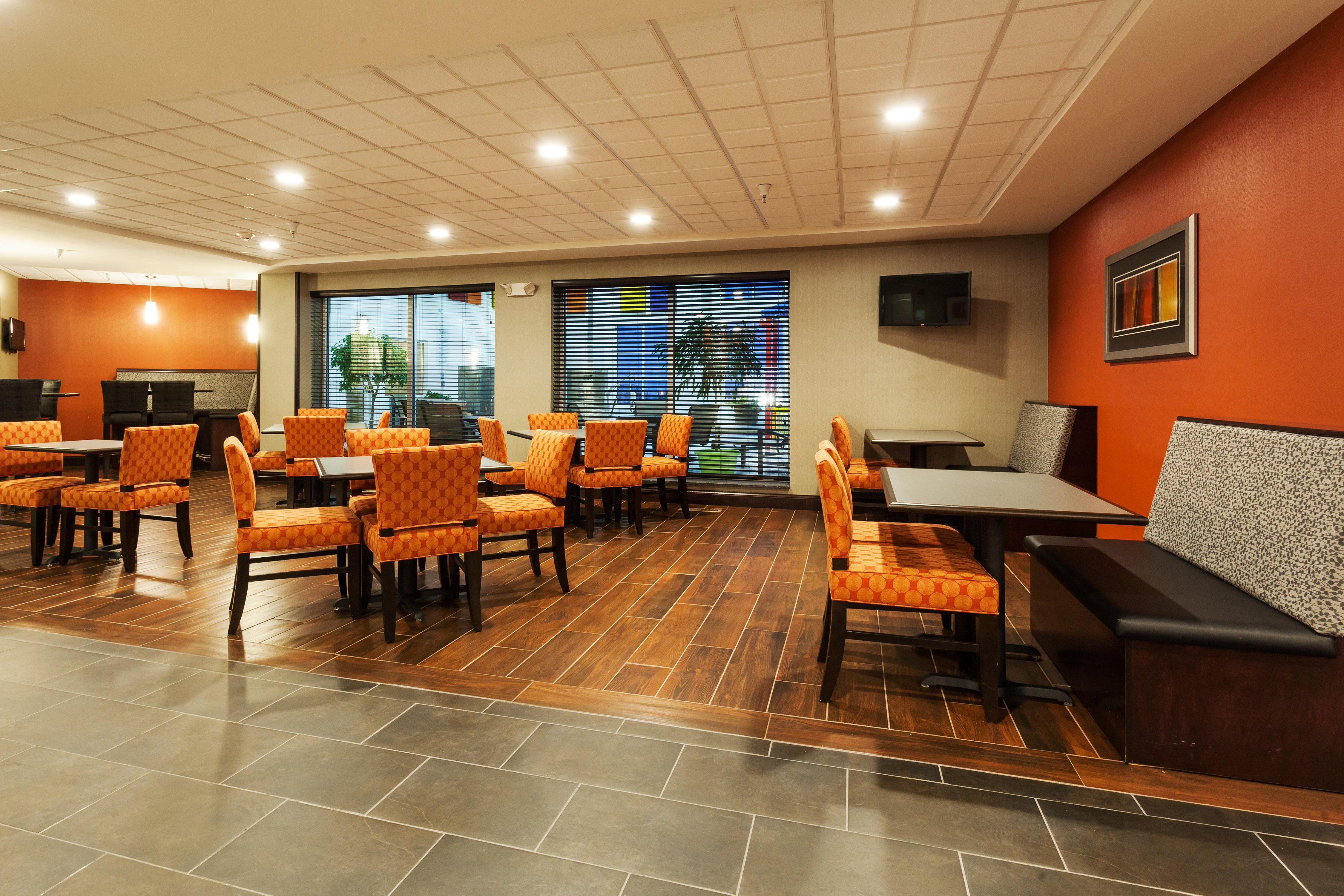Holiday Inn Express & Suites Rapid City, An Ihg Hotel Eksteriør billede
