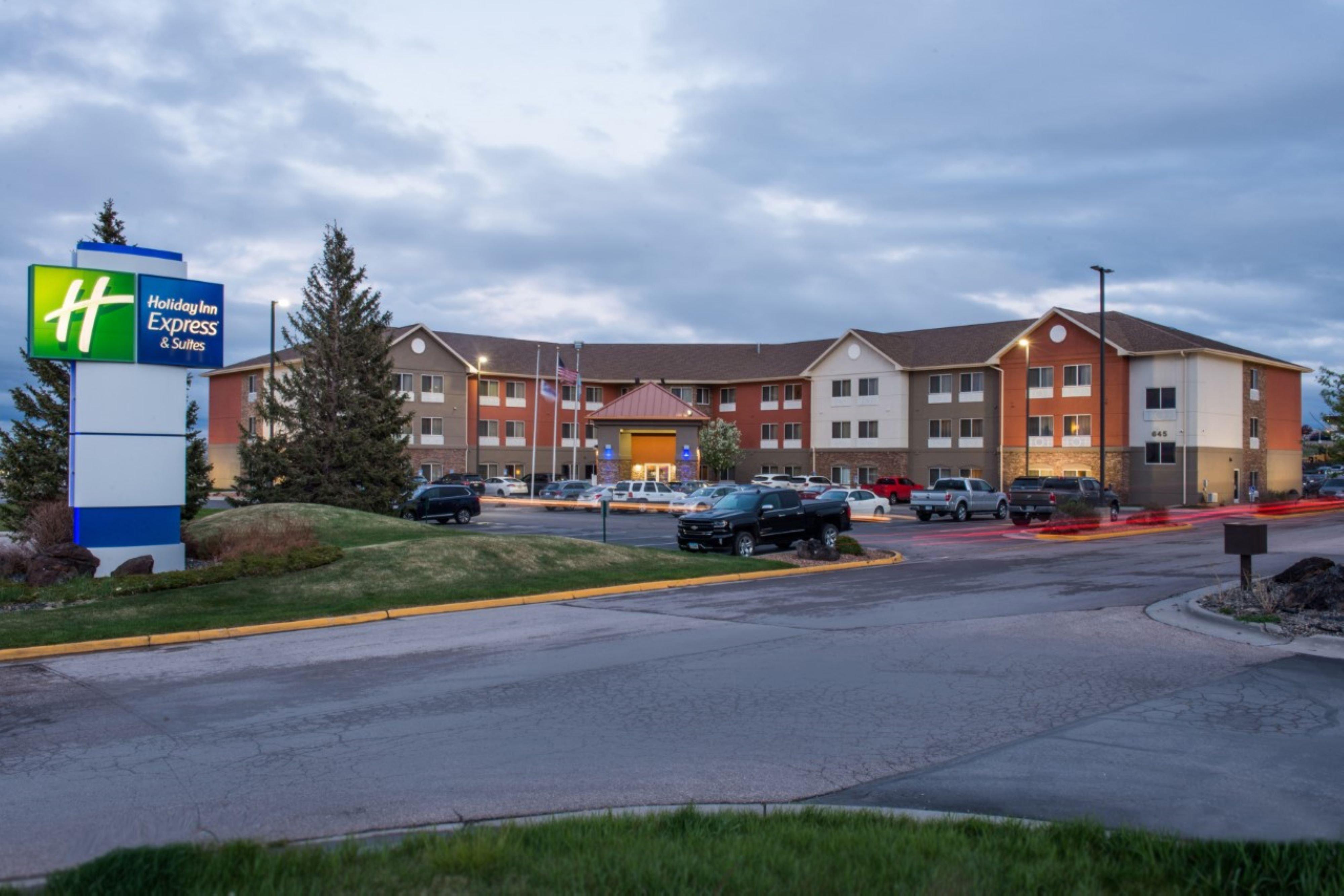 Holiday Inn Express & Suites Rapid City, An Ihg Hotel Eksteriør billede